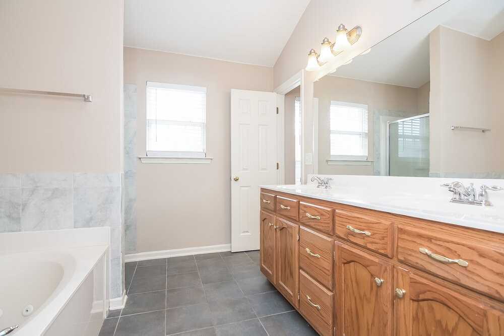 5444 Milton Ridge Dr - Photo 7 of 13