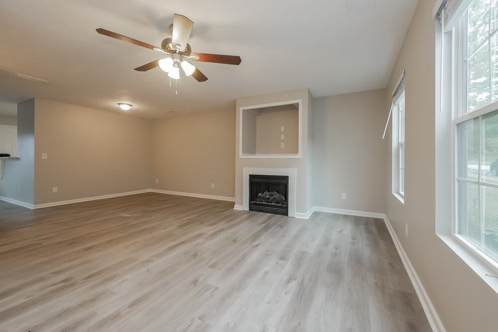 5121 Lynxs Cir Sw - Photo 4 of 17