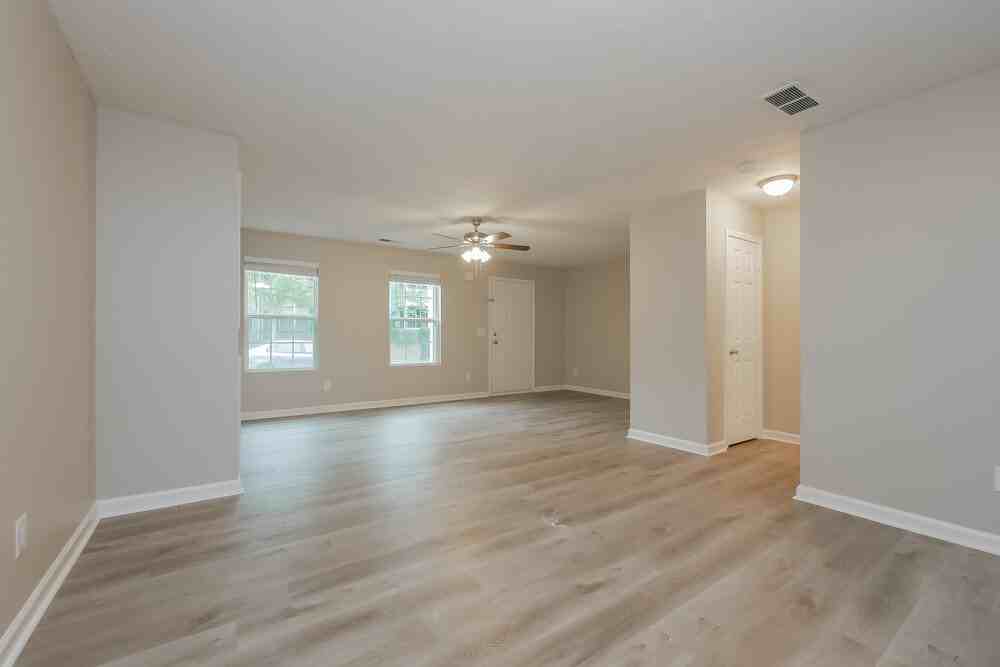 5121 Lynxs Cir Sw - Photo 7 of 17