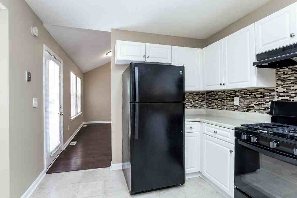 7509 Stonehenge Way - Photo 5 of 15