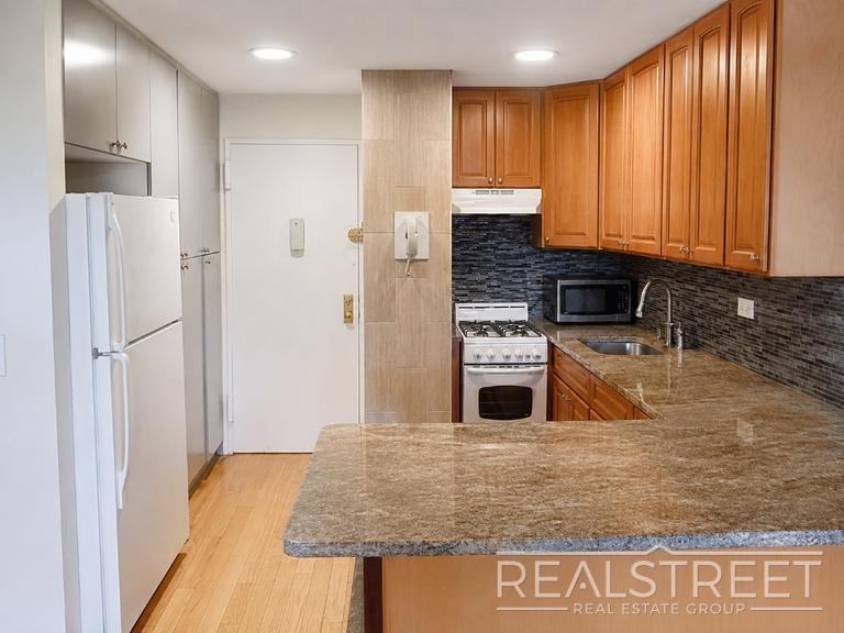 15038 Union Tpke #3B - Photo 4 of 15