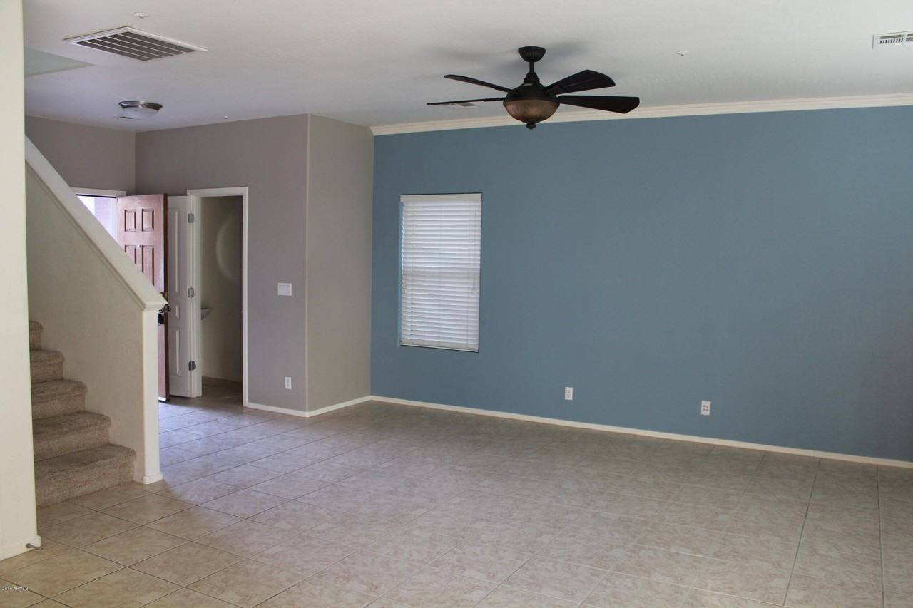 8851 W Dahlia Dr - Photo 4 of 4
