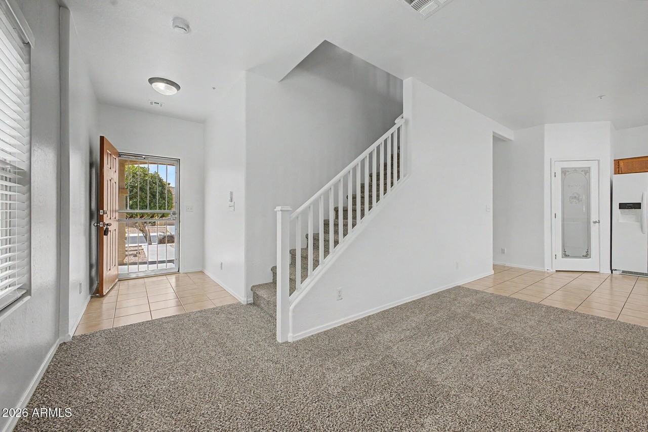 8748 W Wood Dr - Photo 3 of 24