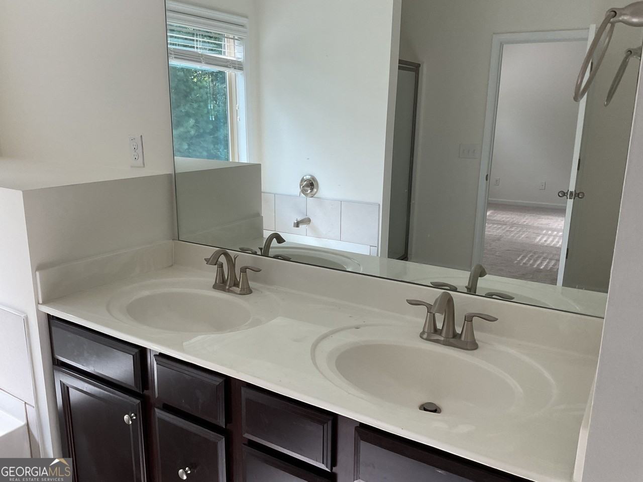 7305 Heritage Oak Ct - Photo 6 of 18
