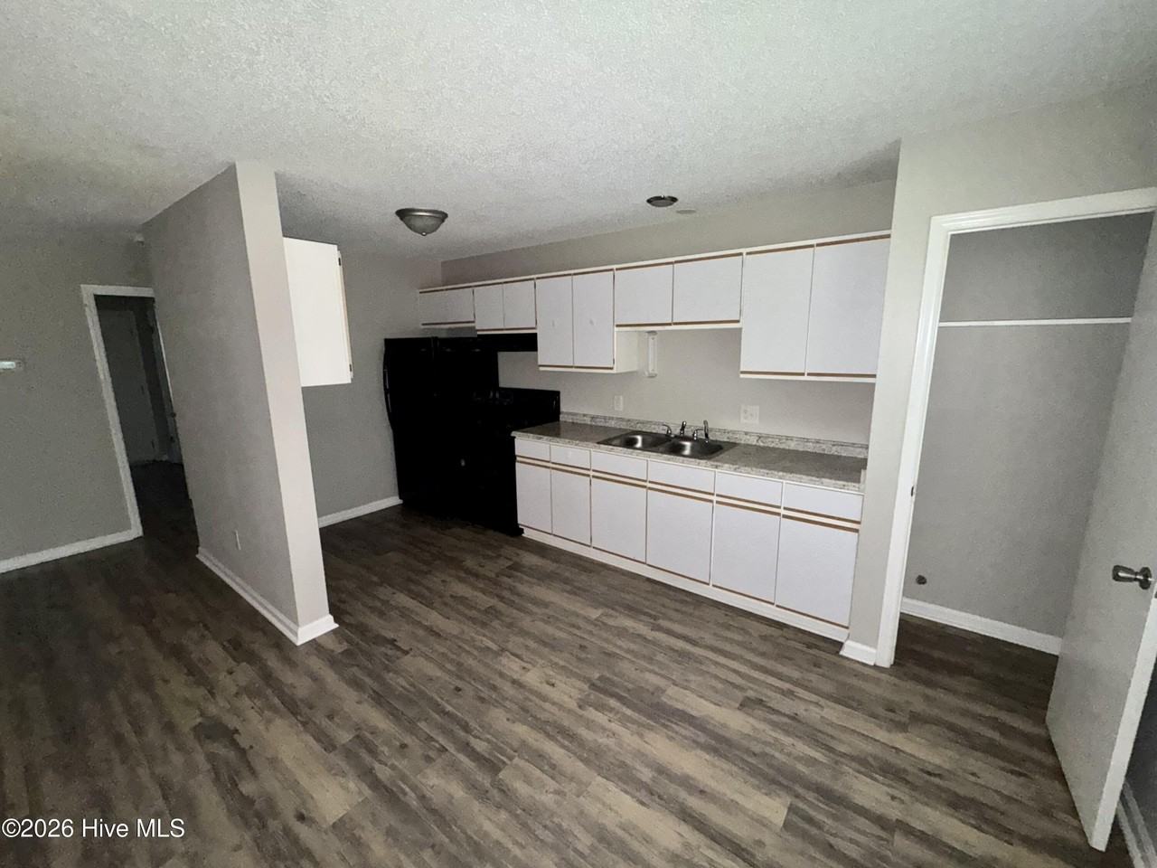 1010 Peed Dr #2 - Photo 2 of 12