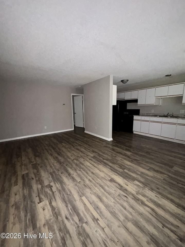 1010 Peed Dr #2 - Photo 7 of 12