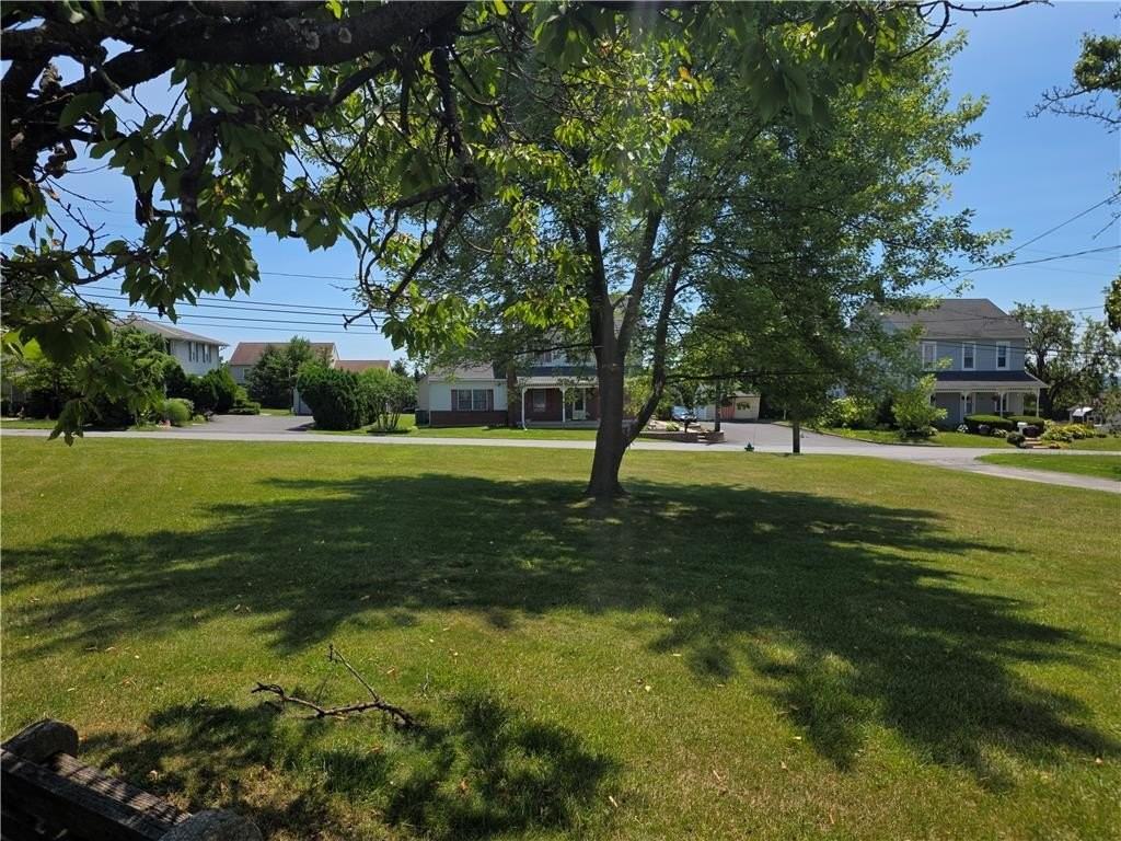 5166 Springmill Rd - Photo 6 of 29