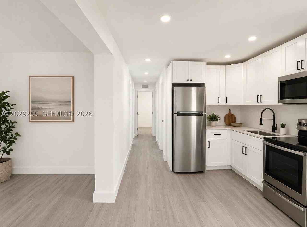 1708 Nw 7th St - Photo 5 of 15
