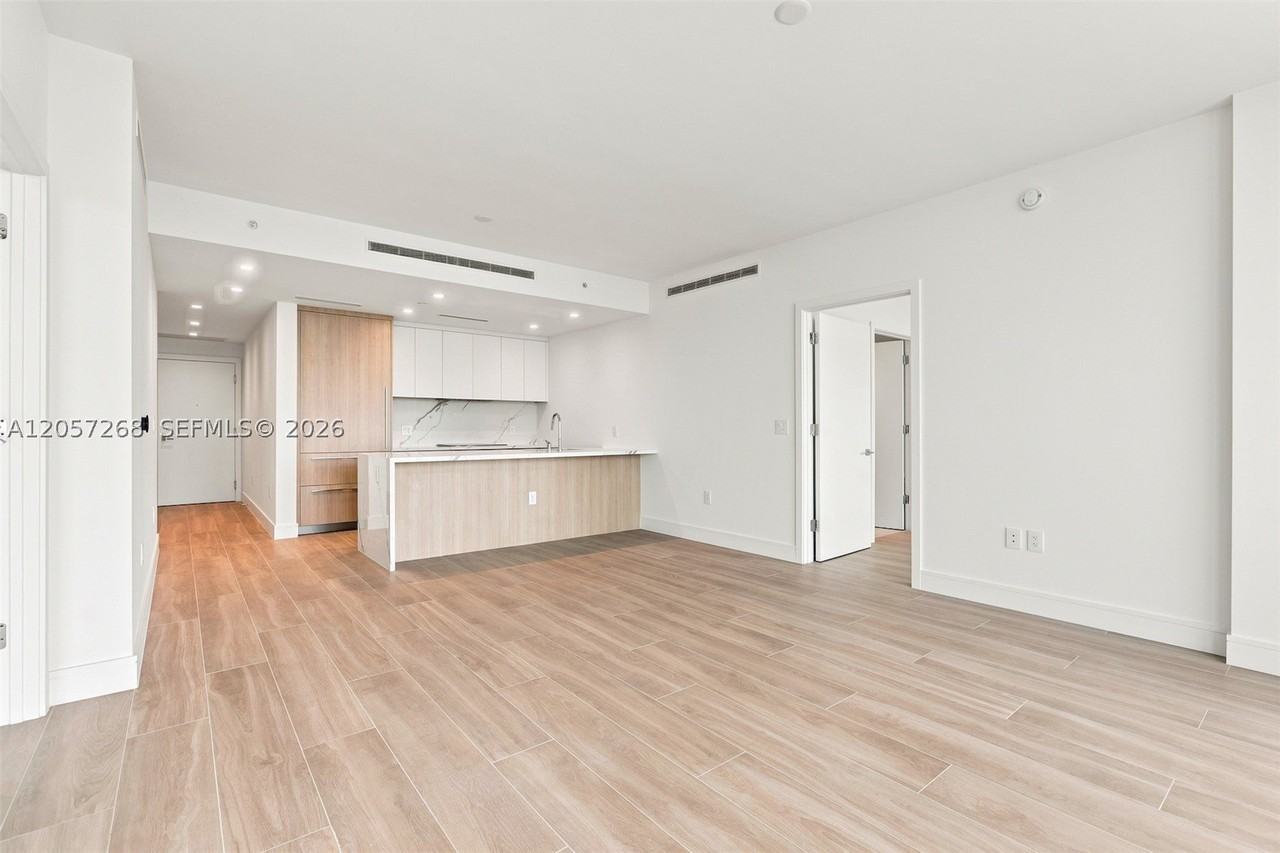 Laguna Cir #1903 - Photo 2 of 36