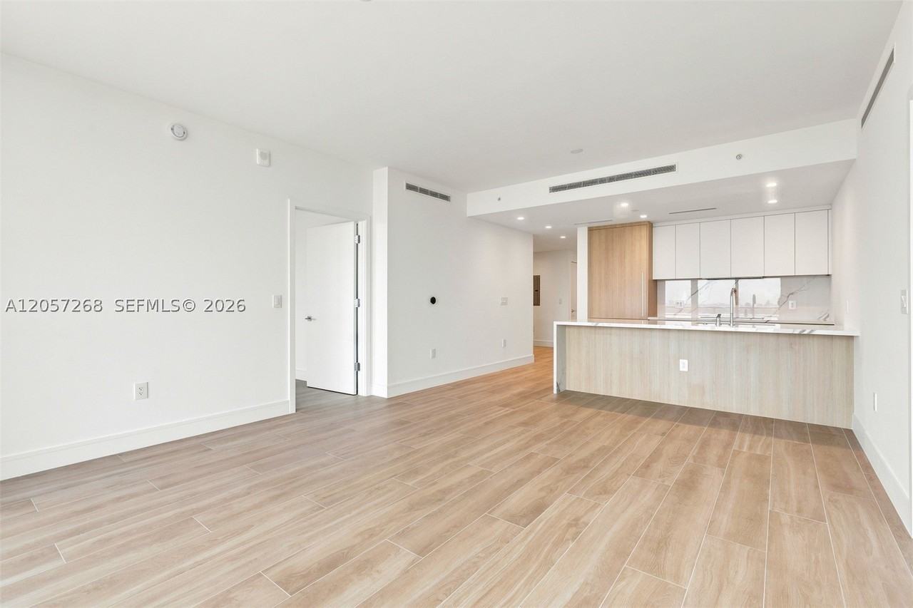 Laguna Cir #1903 - Photo 3 of 36