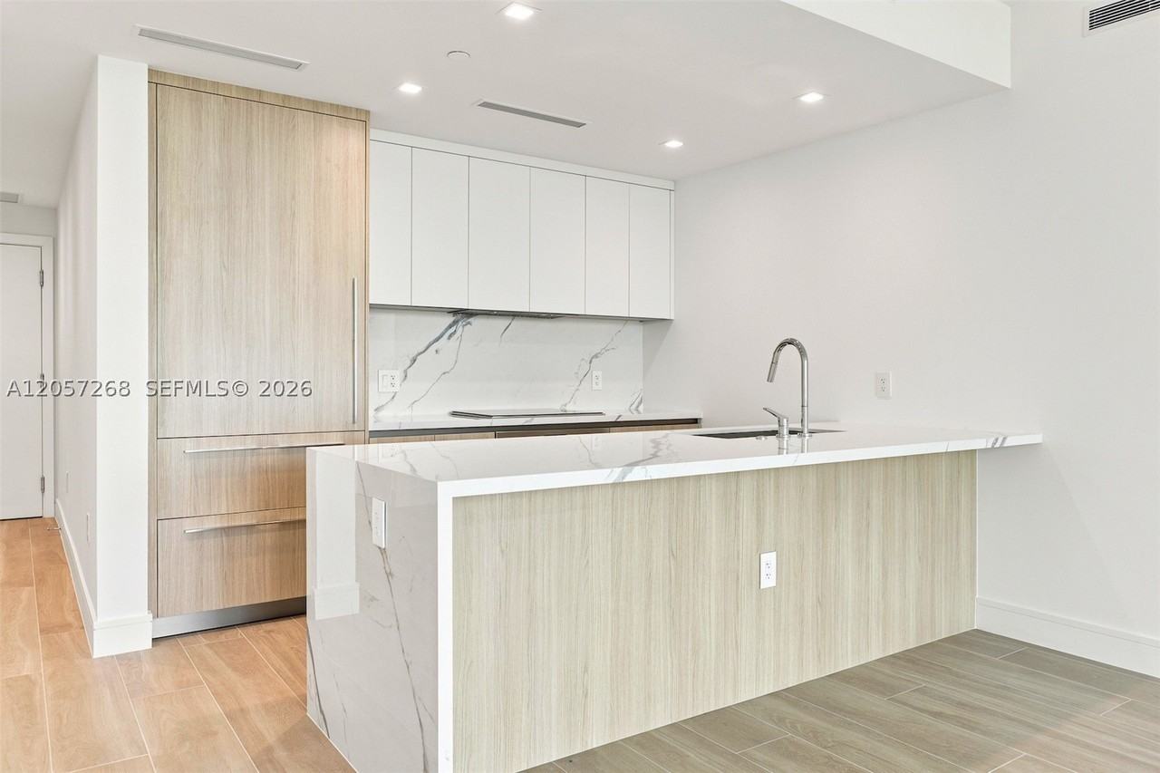 Laguna Cir #1903 - Photo 4 of 36