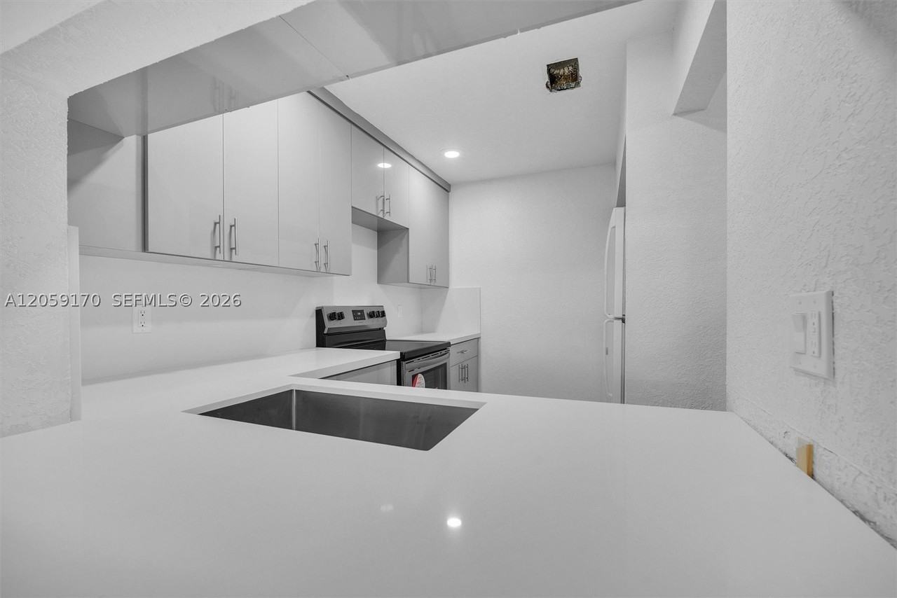10015 Nw 4th St #203 - Photo 5 of 19