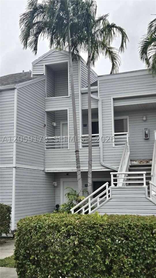 3409 Nw 44th St #201 - Photo 4 of 25
