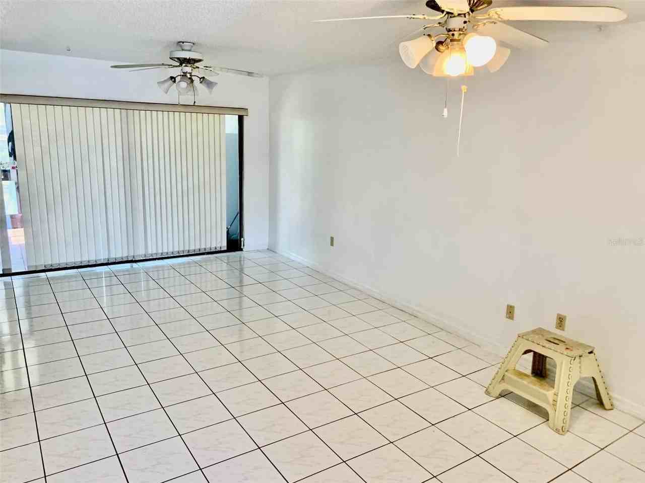 2000 Forrest Nelson Blvd #E3 - Photo 2 of 28
