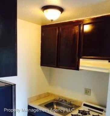 1128 N Commerce St - Photo 3 of 4
