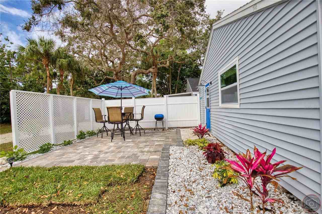 5042 Linda St #A - Photo 3 of 22