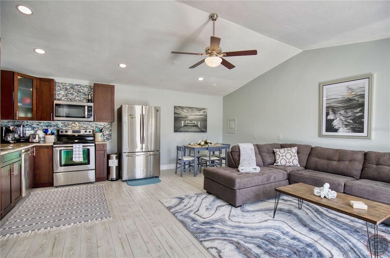 5042 Linda St #A - Photo 6 of 22