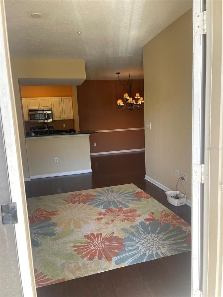 2001 Tizewell Cir #1504 - Photo 6 of 9