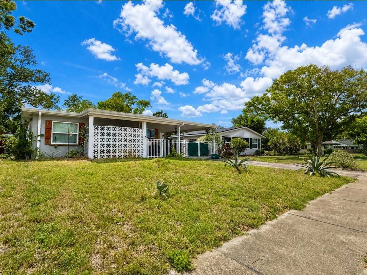2440 Anastasia Dr - Photo 2 of 25