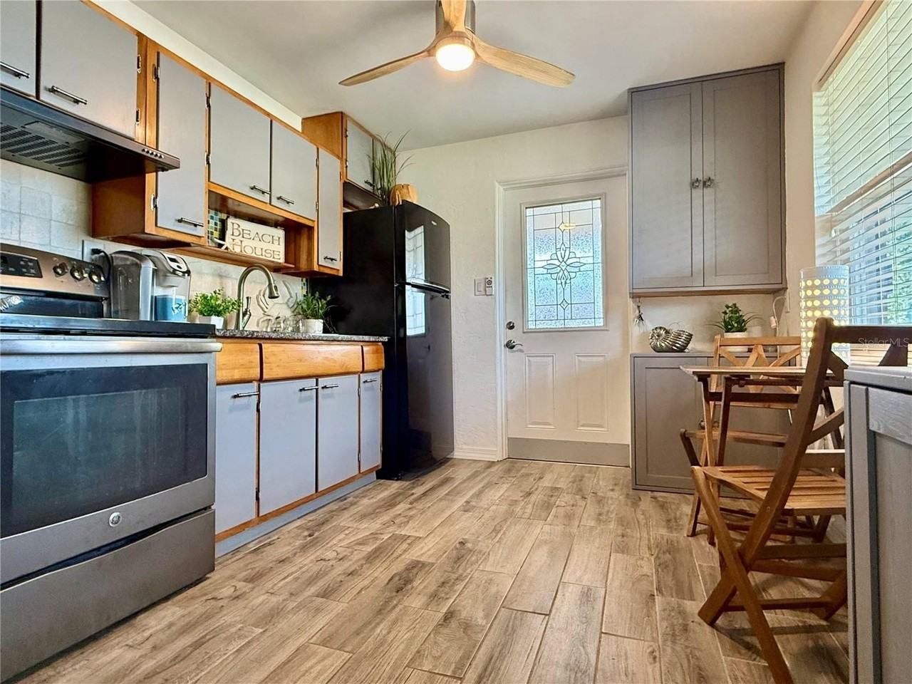 2440 Anastasia Dr - Photo 6 of 25