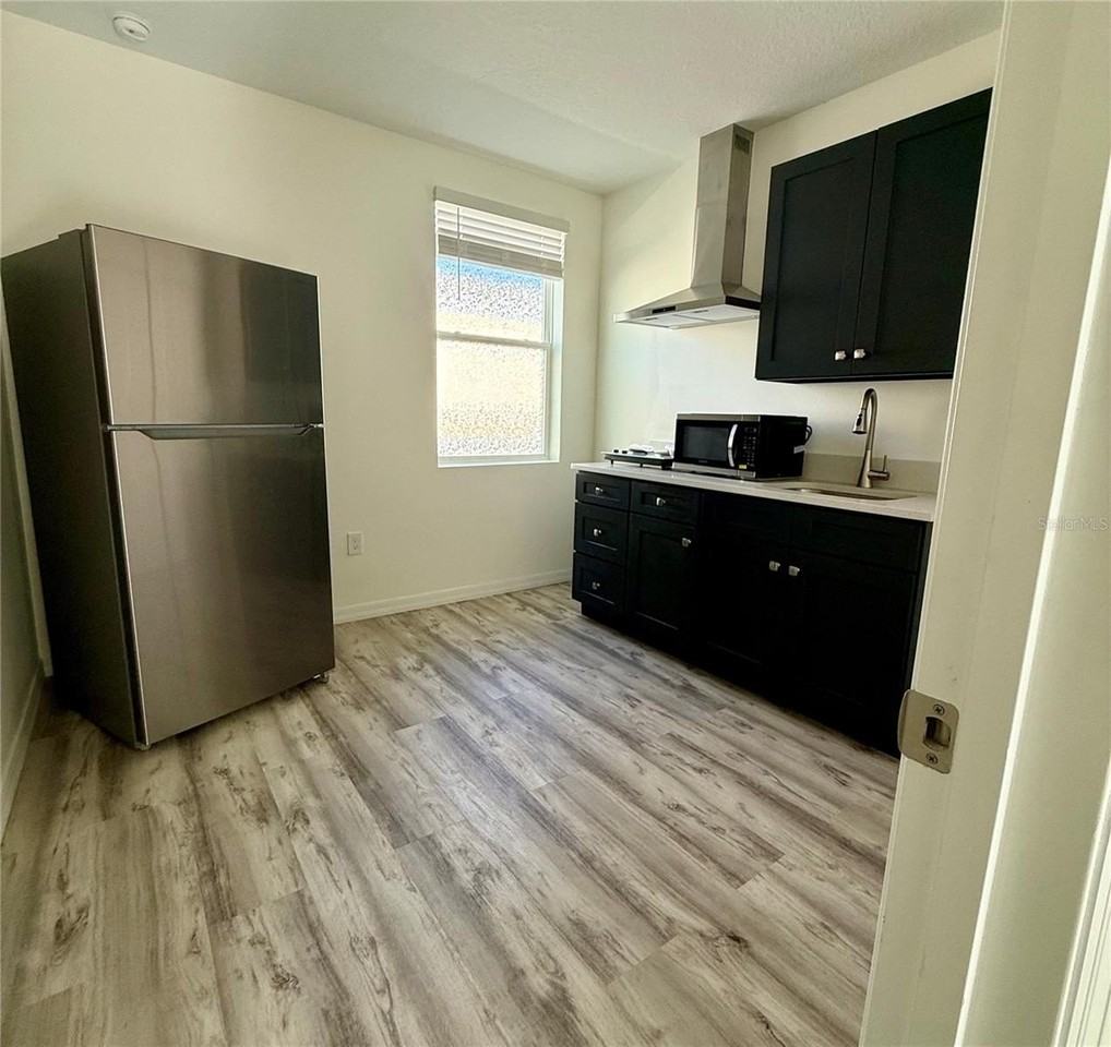 1478 Sea Glass Rd - Photo 6 of 11