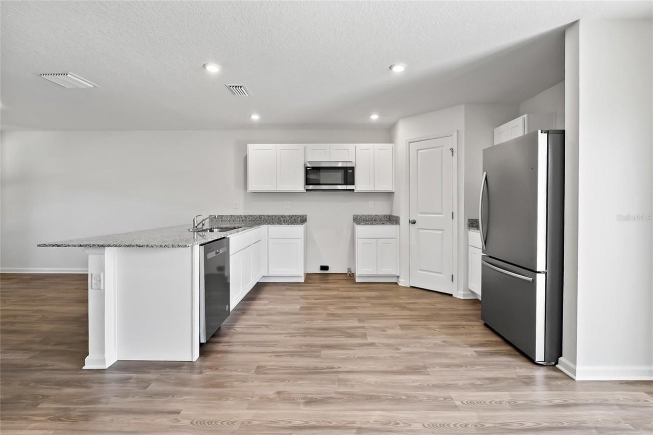 612 Linnet Ct - Photo 7 of 42