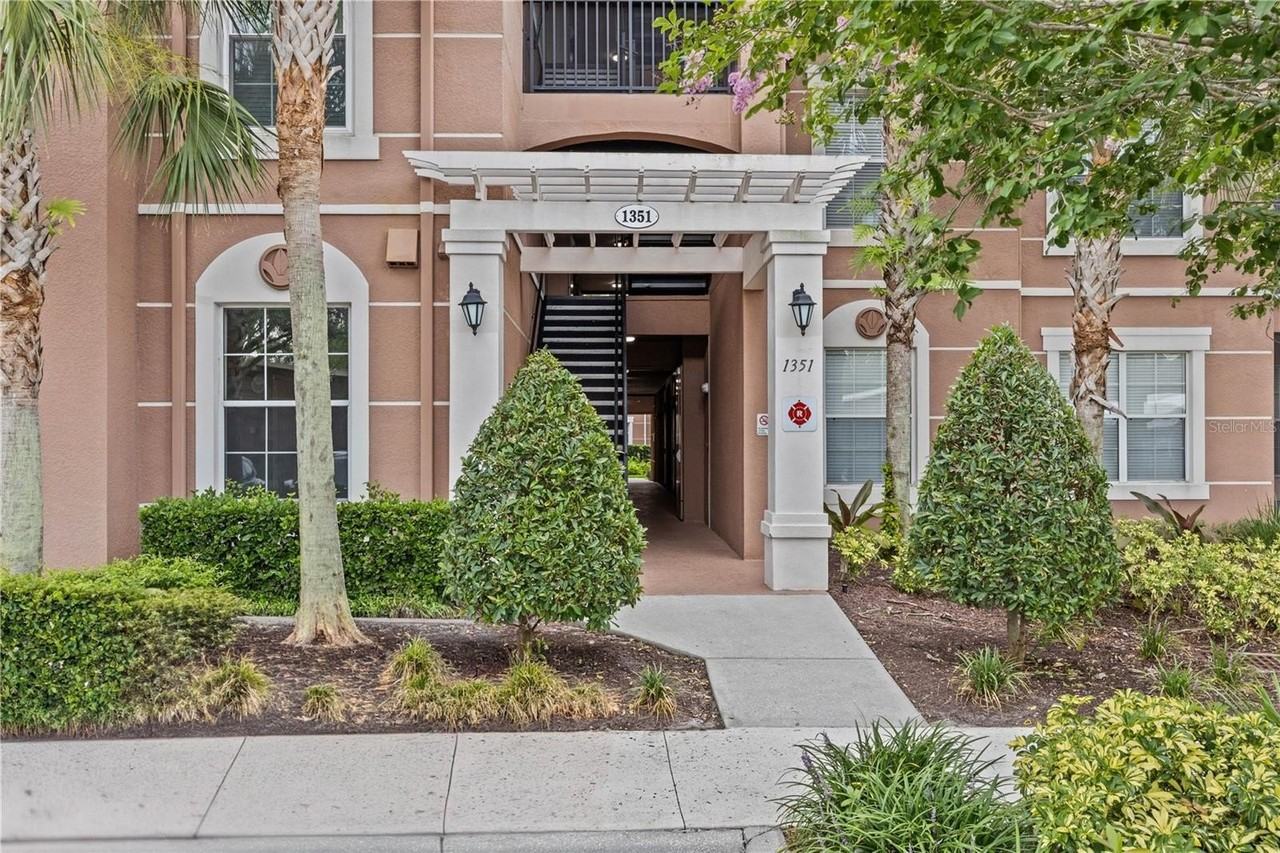 1351 Venezia Ct #301 - Photo 2 of 22