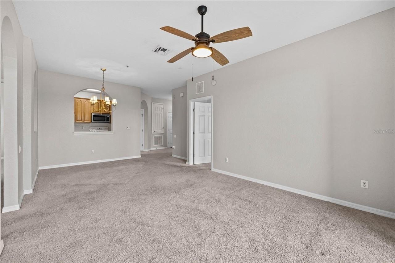 1351 Venezia Ct #301 - Photo 6 of 22
