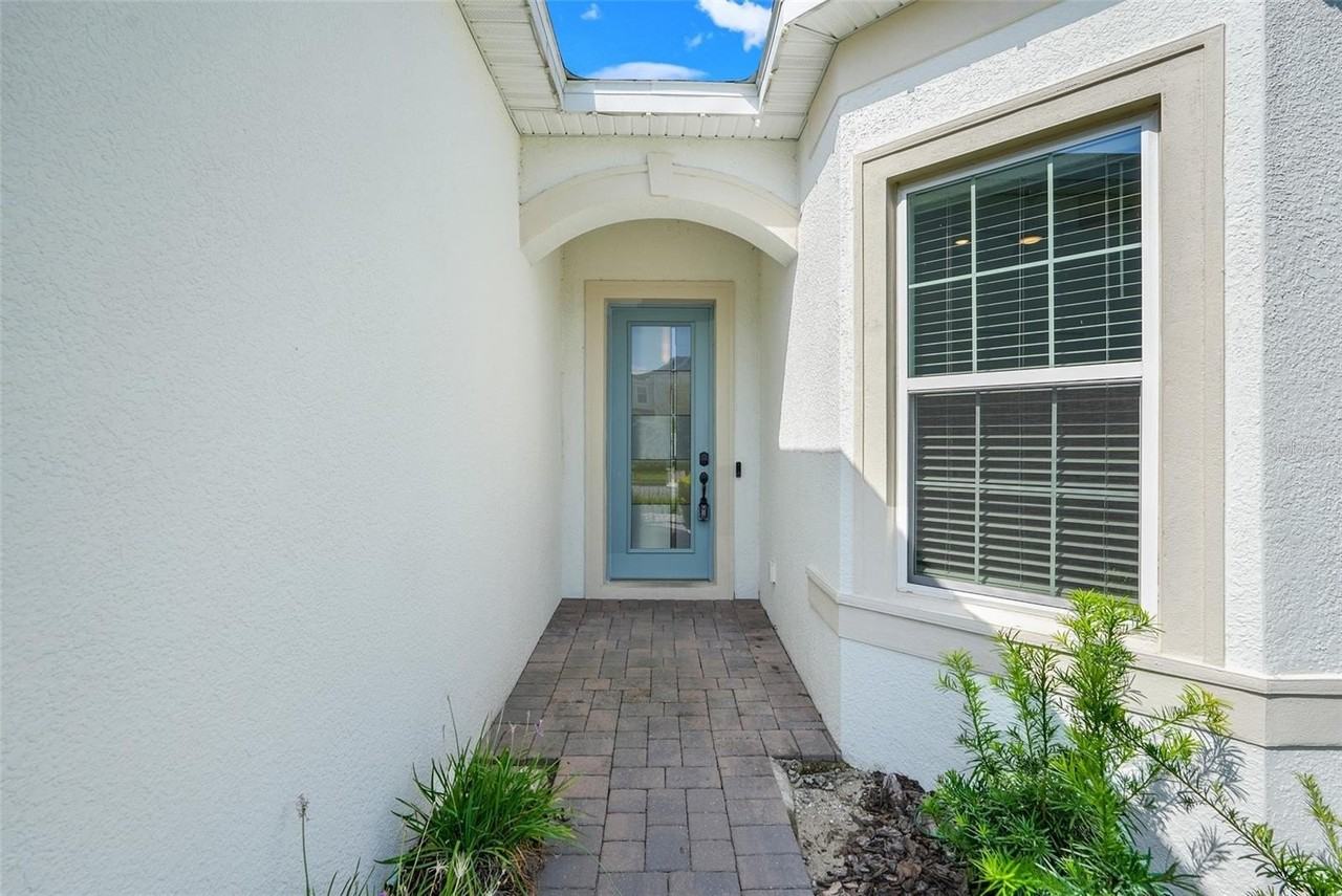 10393 Park Estates Ave - Photo 4 of 46