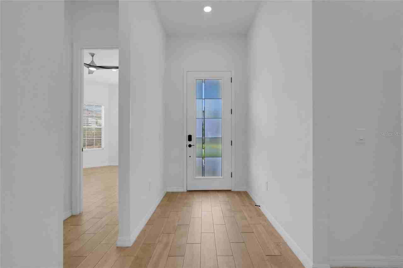 10393 Park Estates Ave - Photo 5 of 46
