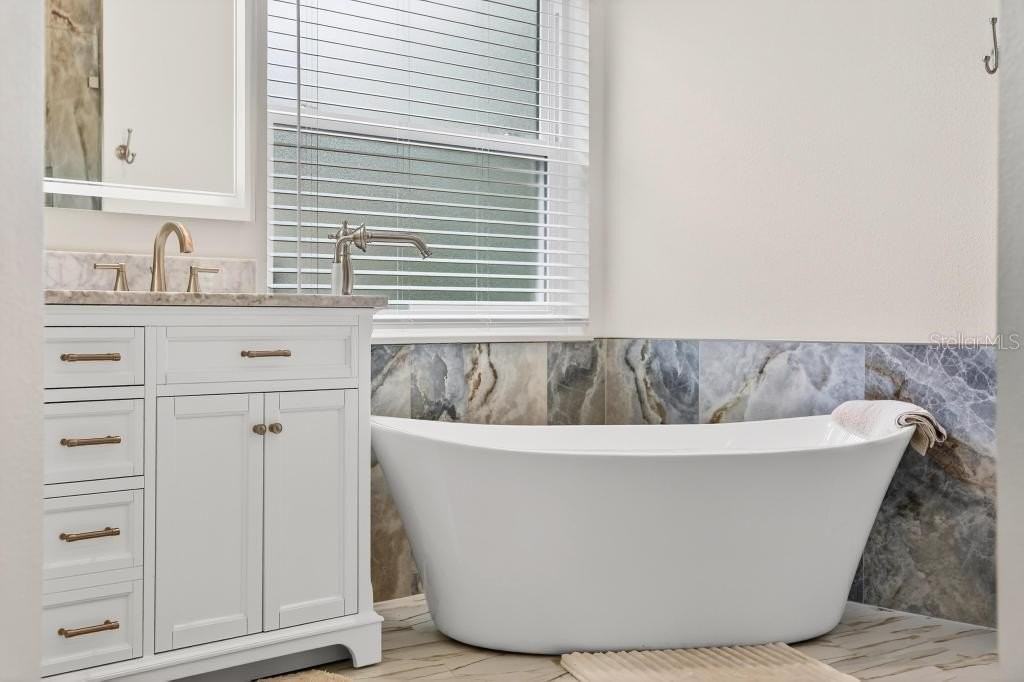 5477 Glen Oak Pl - Photo 5 of 50