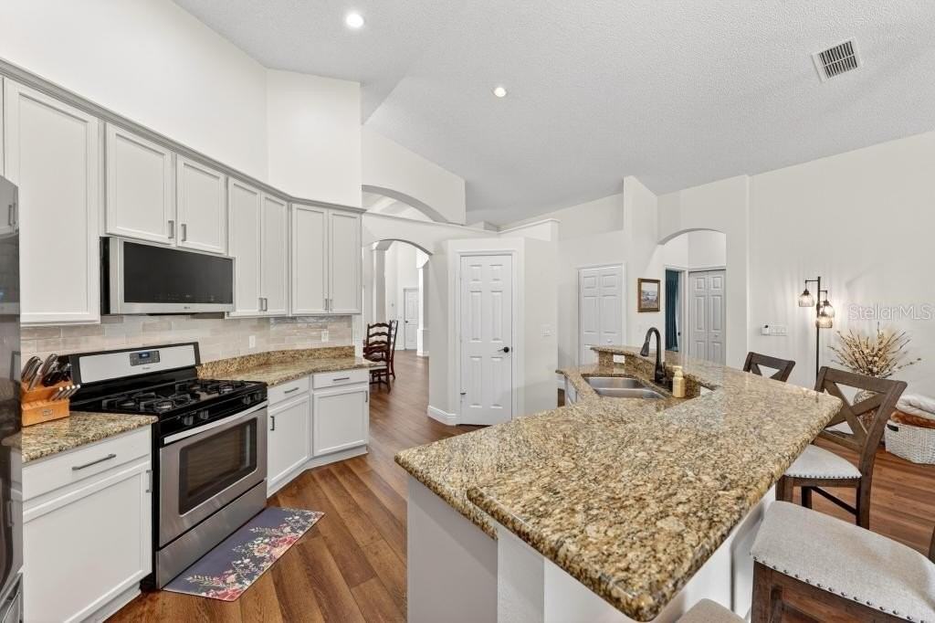5477 Glen Oak Pl - Photo 6 of 50