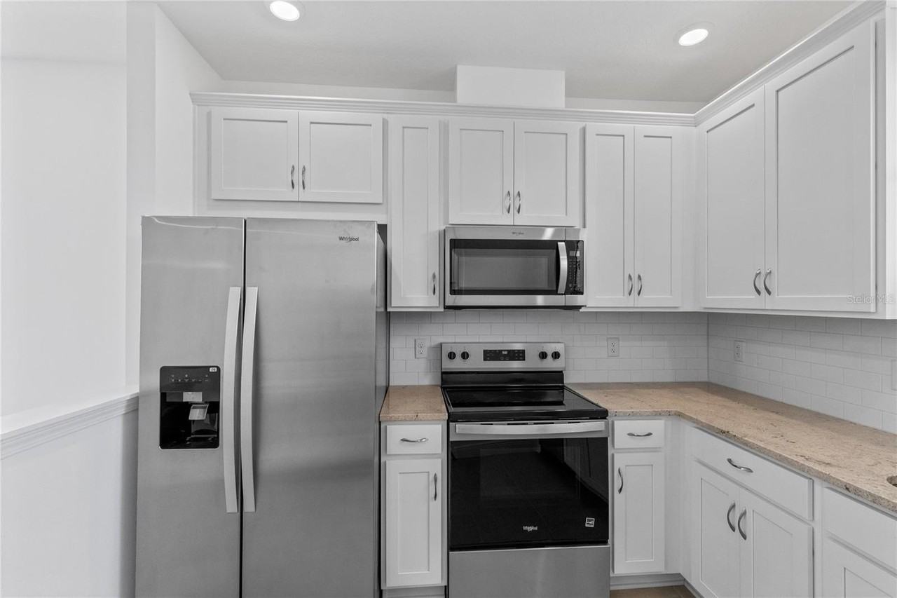 9711 Undset Aly - Photo 5 of 18