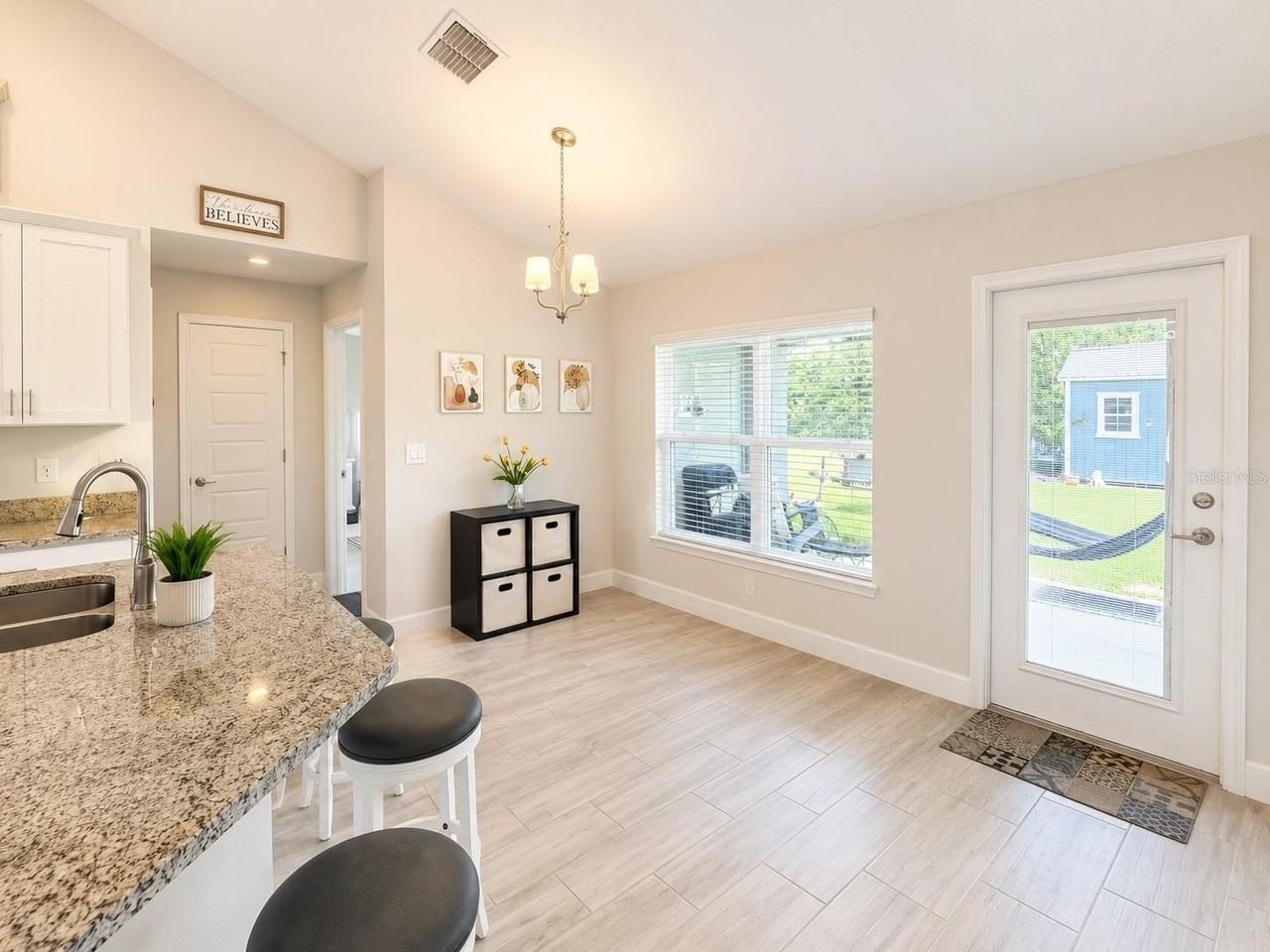 4869 Sw 115th St - Photo 6 of 15
