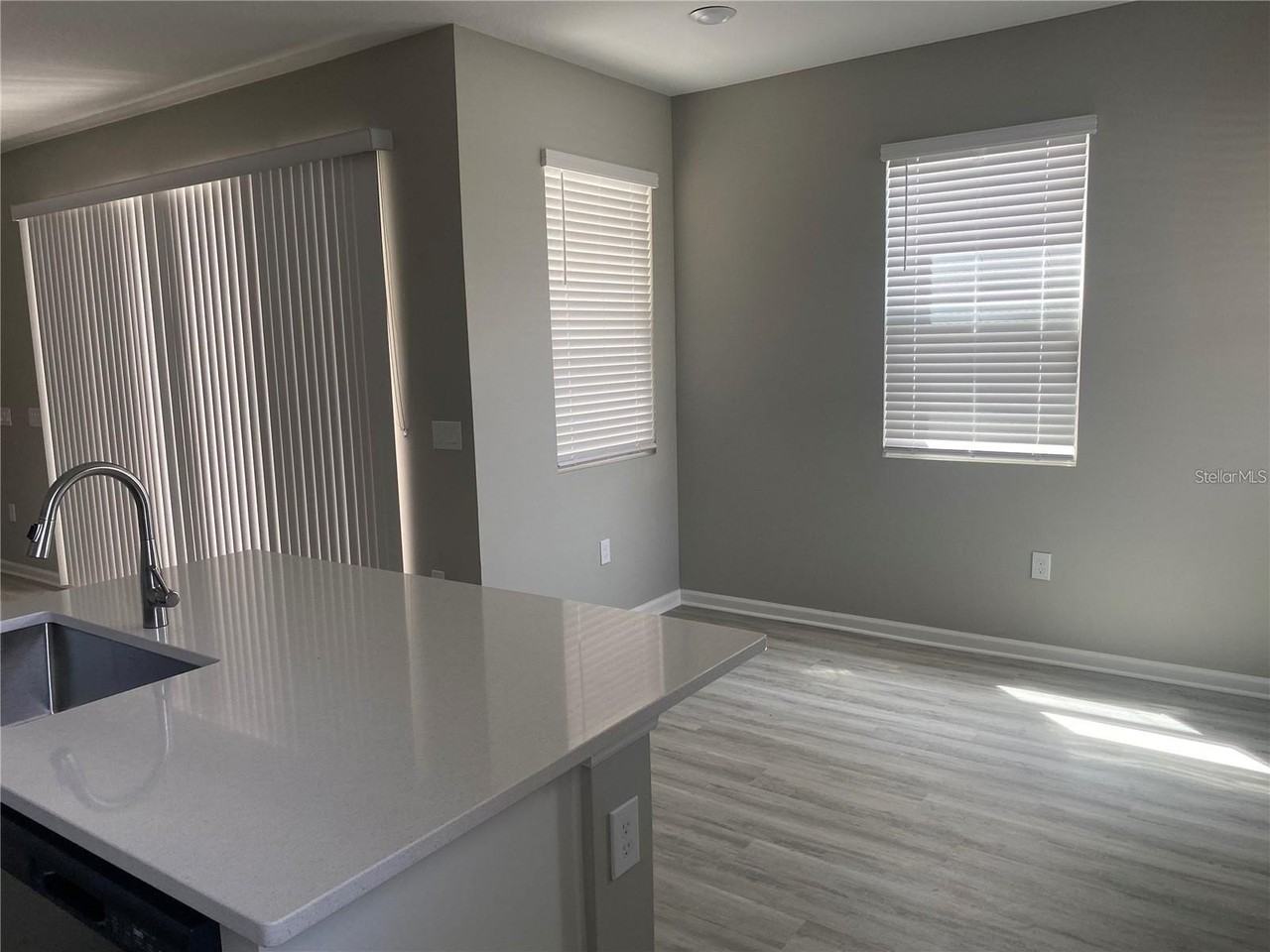 1457 Axel Graeson Ave - Photo 6 of 28