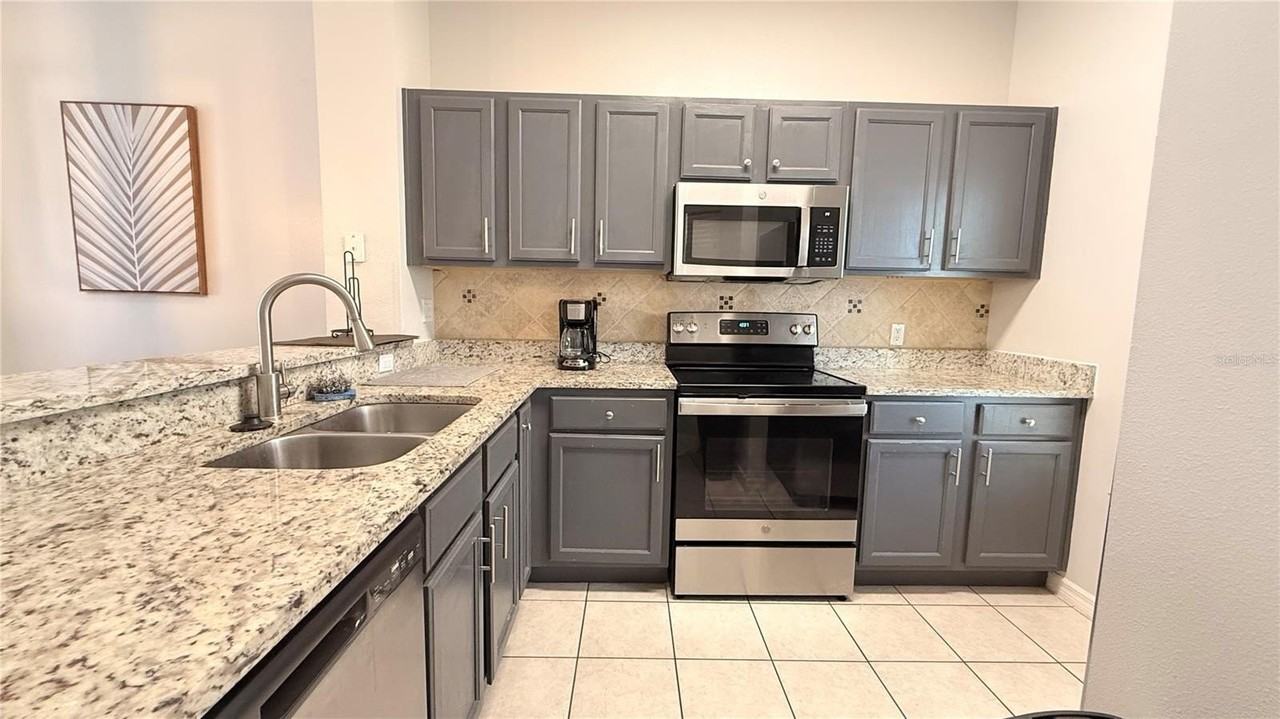 8517 Bay Lilly Loop - Photo 2 of 24
