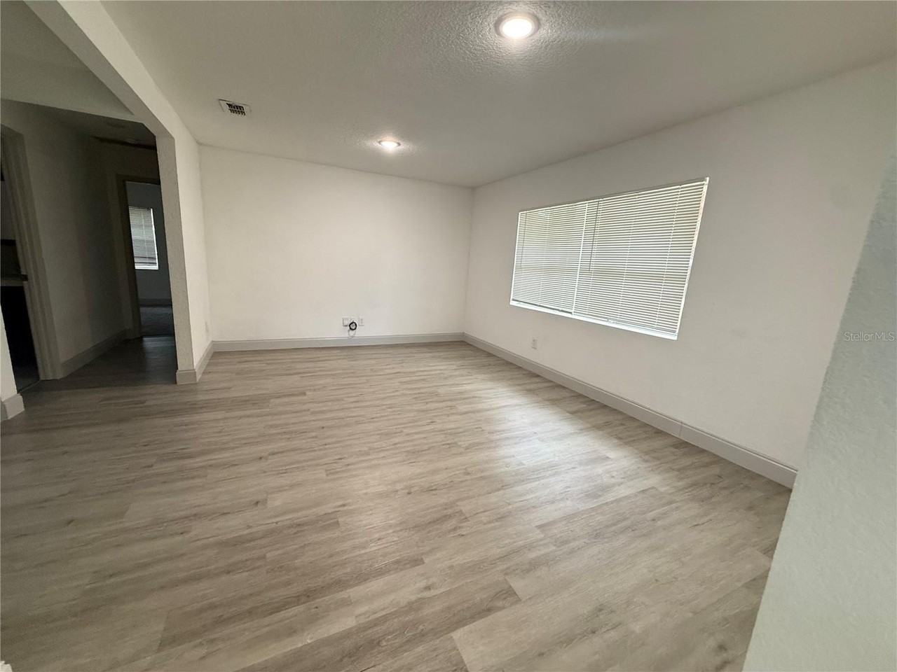 13 Volusia Dr - Photo 4 of 16