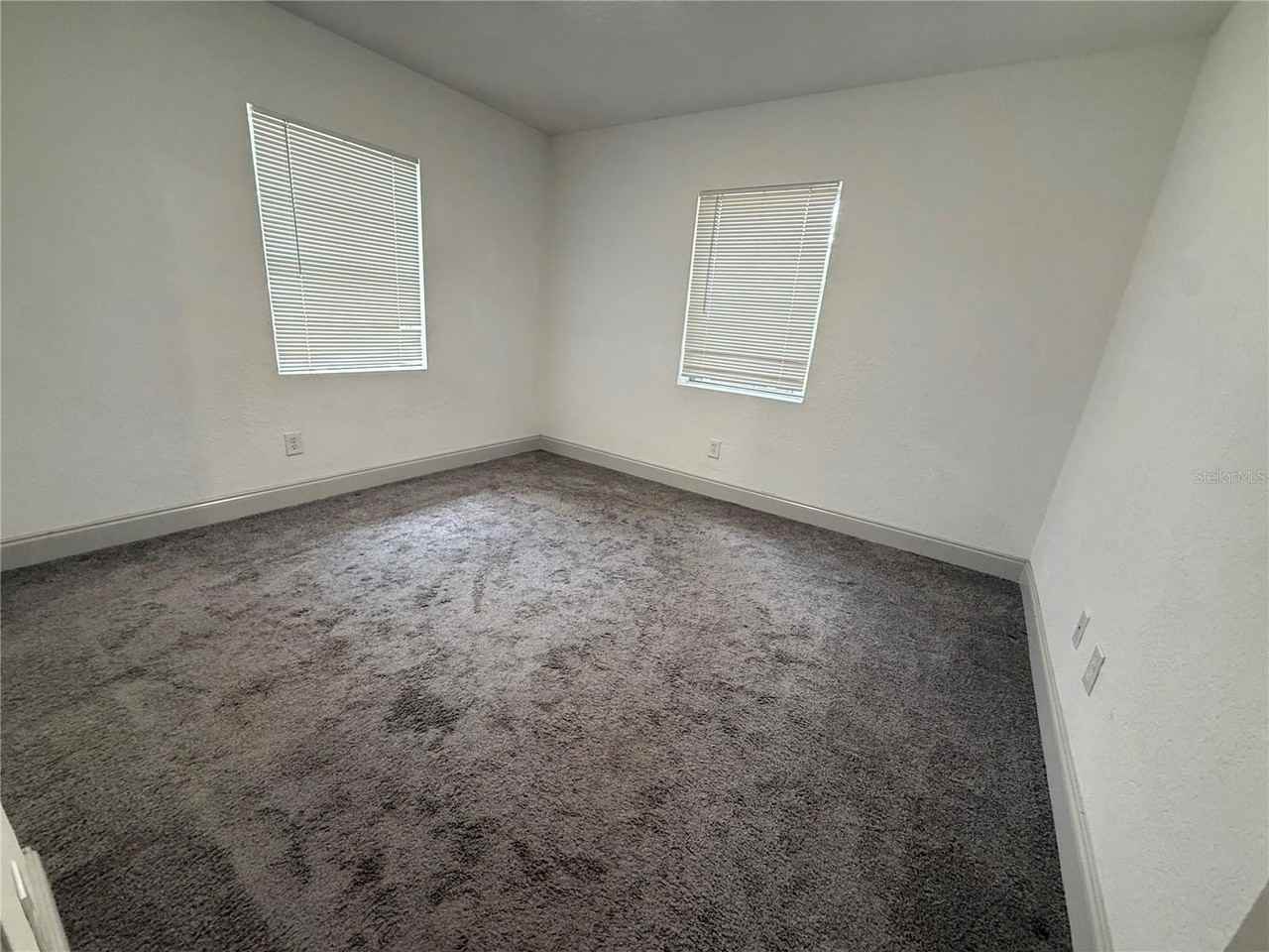 13 Volusia Dr - Photo 5 of 16