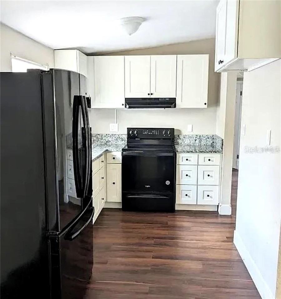 2507 Coral Way - Photo 4 of 10