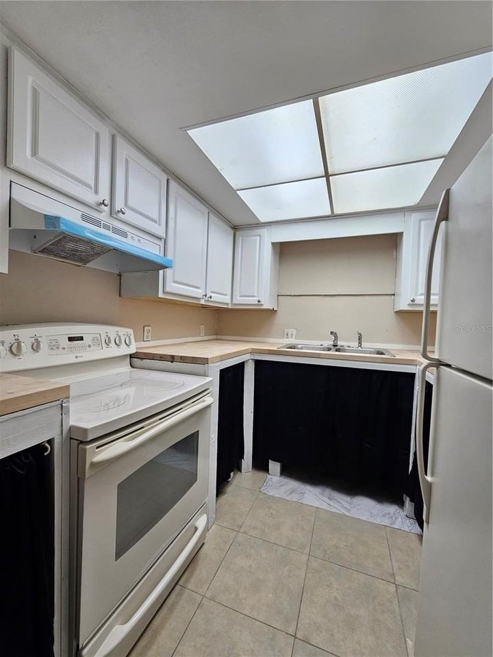 7602 W Powhatan Ave #3 - Photo 4 of 10