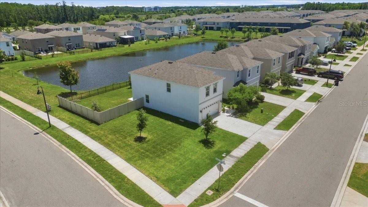 3126 Suncoast Blend Dr - Photo 4 of 50