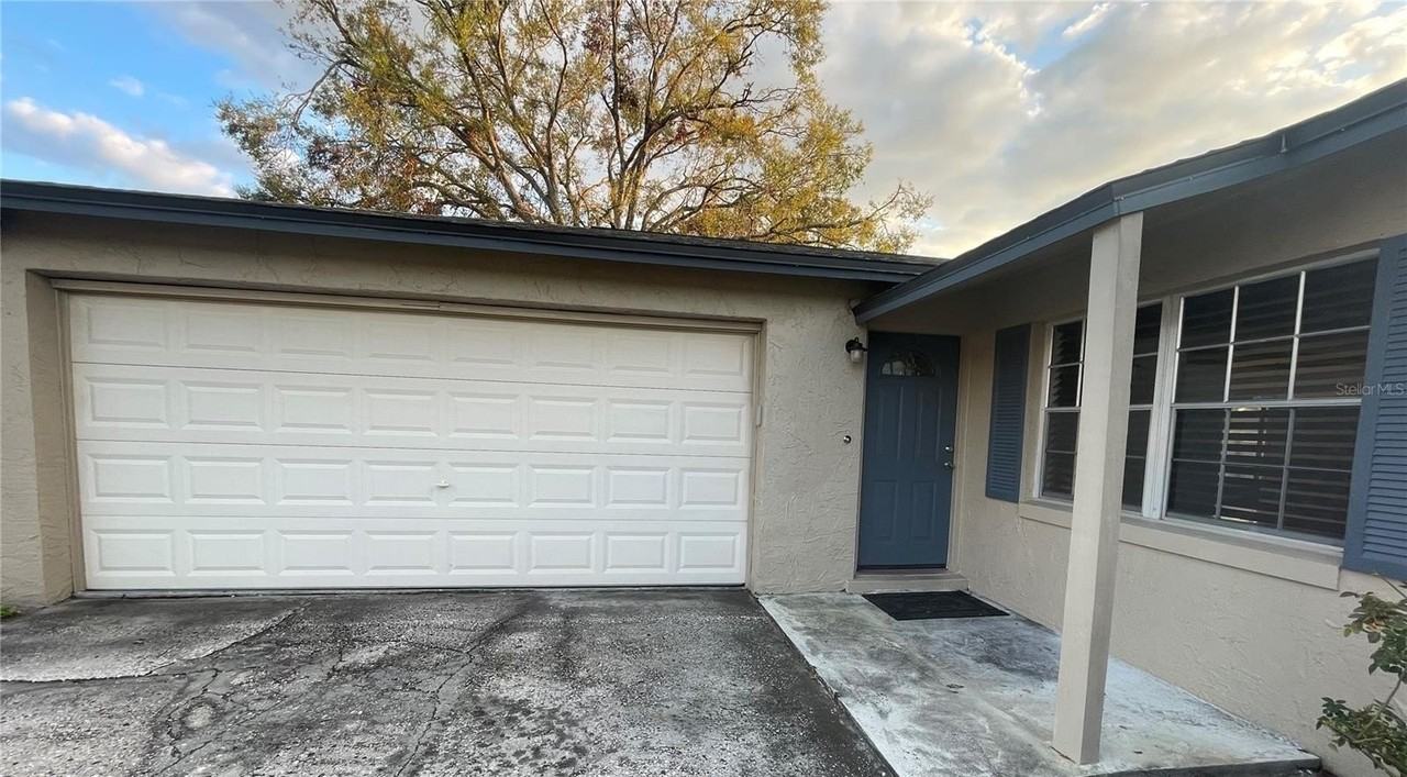 1008 York Ct - Photo 2 of 14