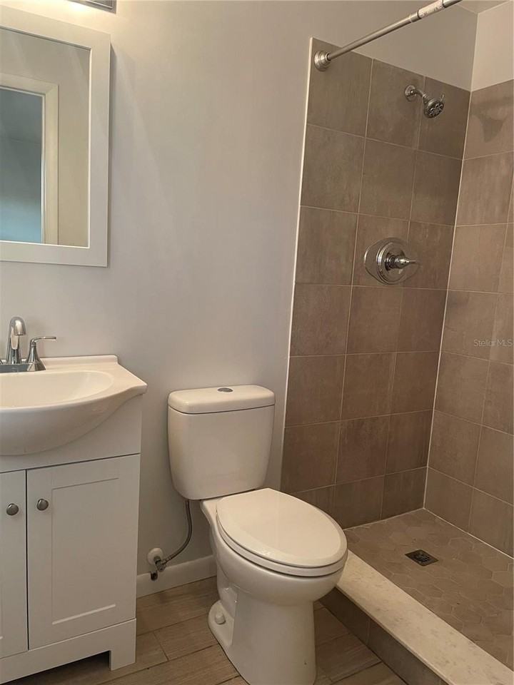 1008 York Ct - Photo 5 of 14