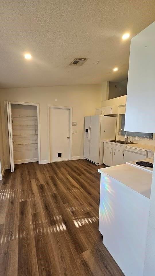 3938 Creek Woods Dr - Photo 3 of 20