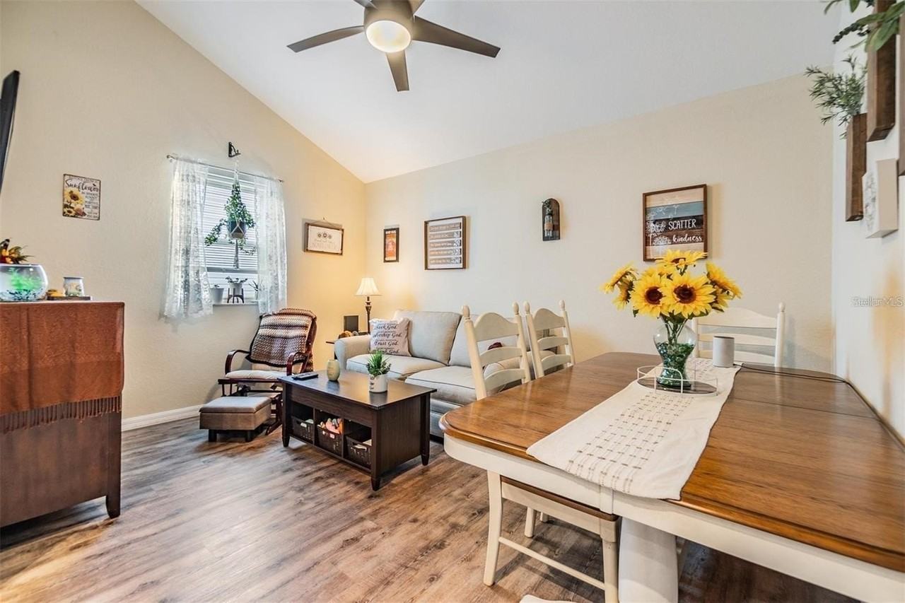 1265 Jade Pl - Photo 3 of 9