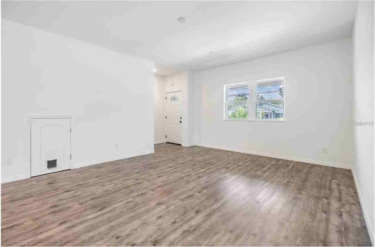 1264 Pierce St - Photo 5 of 15