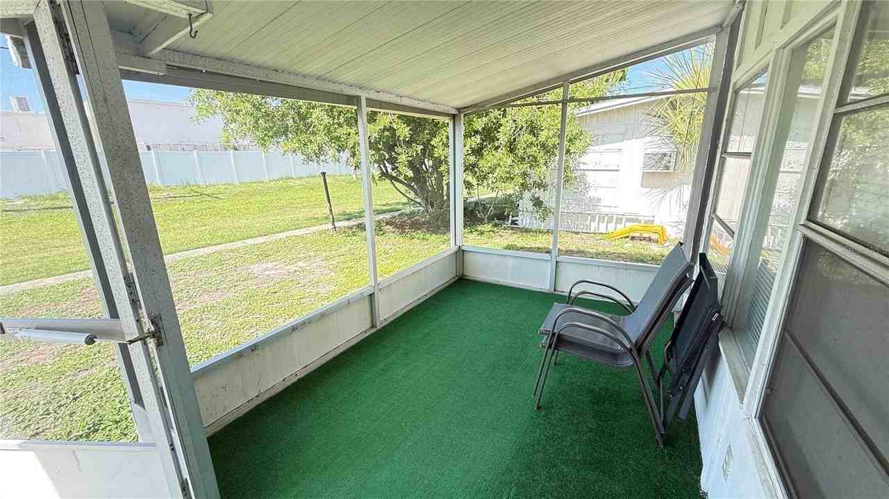 1528 Council Dr - Photo 5 of 18