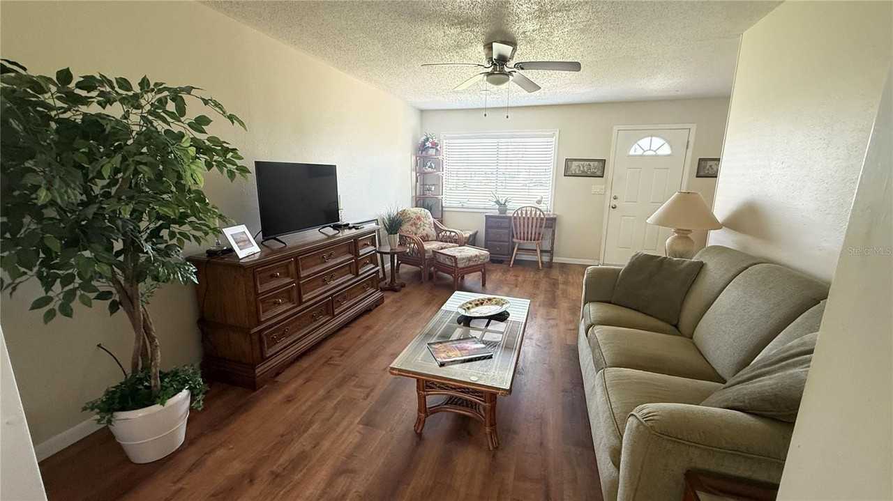 1528 Council Dr - Photo 7 of 18