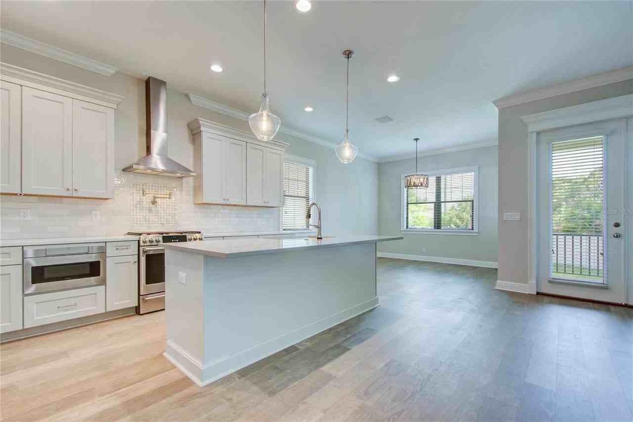 855 39th Ave N - Photo 7 of 50