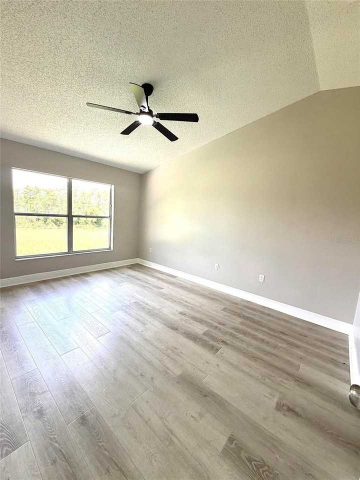 15613 Greater Groves Blvd - Photo 5 of 14